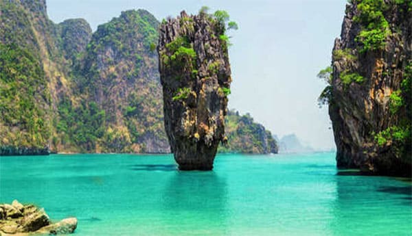 JAMES BOND ISLAND