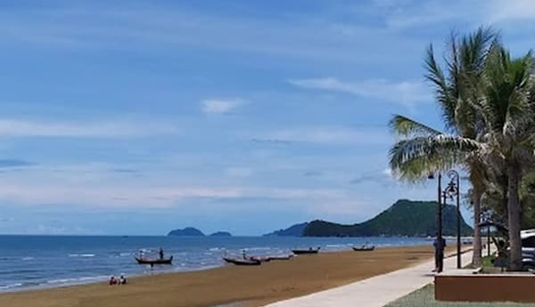 PAKNAM PRAN BEACH